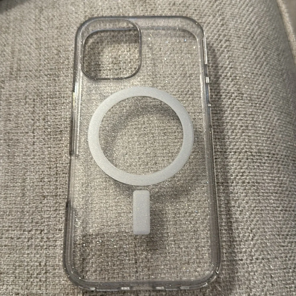 iPhone 16 Waterfall glitter MagSafe case-New without a box.